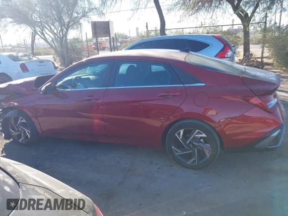 ✅ 2024 Hyundai Elantra Limited • VIN: KMHLP4DG4RU818307 • Лот: 43679855. Опубликован ранее на IAAI с пробегом 25 663 миль. Бесплатный доступ к архиву аукционных продаж из США и подробный отчёт об истории автомобиля на DreamBid. Изображение 14.