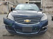 ✅ 2017 Chevrolet Traverse LT • VIN: 1GNKRGKD6HJ175843 • Lot: 49423684. Wystawiony na Copart z przebiegiem 45 929 mil. Bezpłatny archiwum sprzedaży aukcyjnych z USA i szczegółowy raport historii pojazdu na DreamBid. Zdjęcie 5.