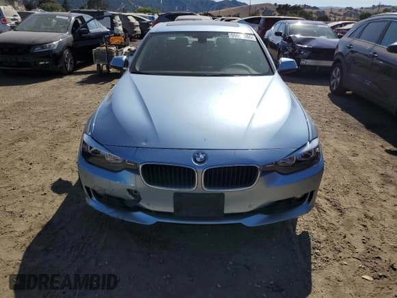 ✅ 2014 BMW 3 Series 328i • VIN: WBA3A5G55ENP33774 • Lot: 66695965. Listed on Copart with 105,093 mi. Free auction sales archive from the USA and detailed vehicle history report at DreamBid. Image 5.