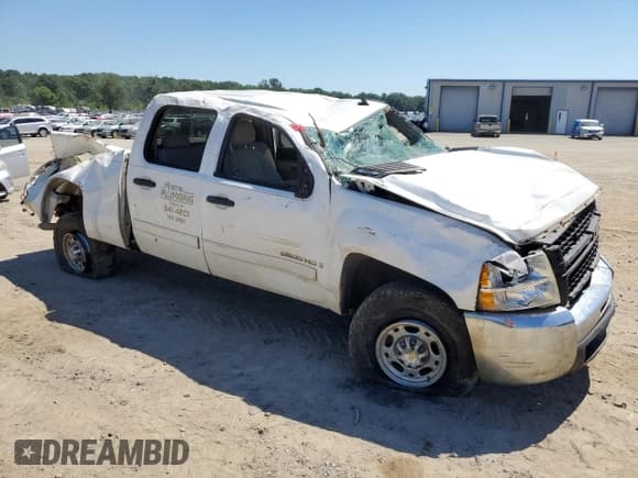 ✅ 2007 Chevrolet Silverado 2500HD 2LT • VIN: 1GCHK23K97F567398 • Lot: 58485604. Wystawiony na Copart z przebiegiem Nie podano. Bezpłatny archiwum sprzedaży aukcyjnych z USA i szczegółowy raport historii pojazdu na DreamBid. Zdjęcie 4.