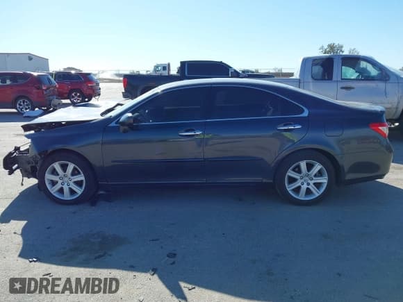 ✅ 2009 Lexus ES 330 • VIN: JTHBJ46G492321105 • Lot: 43491763. Wystawiony na IAAI z przebiegiem 116 121 mil. Bezpłatny archiwum sprzedaży aukcyjnych z USA i szczegółowy raport historii pojazdu na DreamBid. Zdjęcie 14.