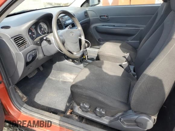 ✅ 2008 Hyundai Accent GS • VIN: KMHCN35C78U064314 • Лот: 56189685. Опубликован ранее на Copart с пробегом 203 676 миль. Бесплатный доступ к архиву аукционных продаж из США и подробный отчёт об истории автомобиля на DreamBid. Изображение 7.