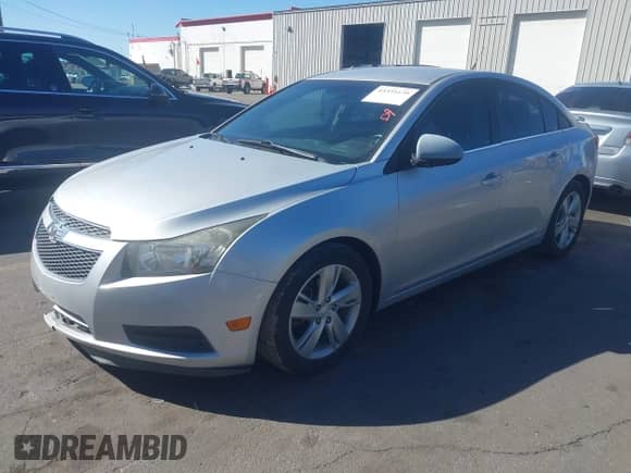 2014 Chevrolet Cruze Diesel with VIN 1G1P75SZ0E7438110, listed as a IAAI auction lot 43335139 with 117,540 mi miles and . Bid and sale history available at DreamBid. Image 17.