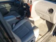 ✅ 2009 GMC Envoy SLT • VIN: 1GKDT43S792132160 • Lot: 41876839. Wystawiony na IAAI z przebiegiem 203 236 mil. Bezpłatny archiwum sprzedaży aukcyjnych z USA i szczegółowy raport historii pojazdu na DreamBid. Zdjęcie 5.