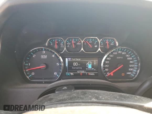 ✅ 2018 Chevrolet Suburban LS • VIN: 1GNSCGKC6JR354626 • Lot: 73721314. Wystawiony na Copart z przebiegiem 127 029 mil. Bezpłatny archiwum sprzedaży aukcyjnych z USA i szczegółowy raport historii pojazdu na DreamBid. Zdjęcie 9.