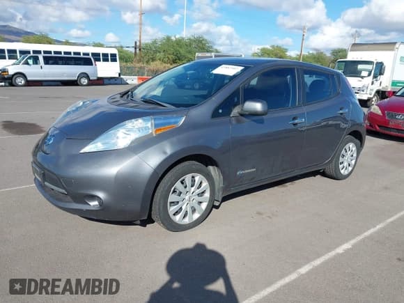 ✅ 2017 Nissan LEAF S • VIN: 1N4BZ0CP3HC301725 • Lot: 43887507. Wystawiony na IAAI z przebiegiem 98 260 mil. Bezpłatny archiwum sprzedaży aukcyjnych z USA i szczegółowy raport historii pojazdu na DreamBid. Zdjęcie 2.