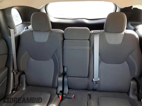 ✅ 2017 Jeep Cherokee Latitude • VIN: 1C4PJMCS4HW563996 • Lot: 53463735. Listed on Copart with 36,971 mi. Free auction sales archive from the USA and detailed vehicle history report at DreamBid. Image 10.