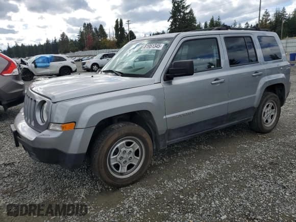 ✅ 2015 Jeep Patriot Altitude • VIN: 1C4NJRBB1FD257109 • Лот: 81951345. Опубликован ранее на Copart с пробегом 132 921 миль. Бесплатный доступ к архиву аукционных продаж из США и подробный отчёт об истории автомобиля на DreamBid. Изображение 1.