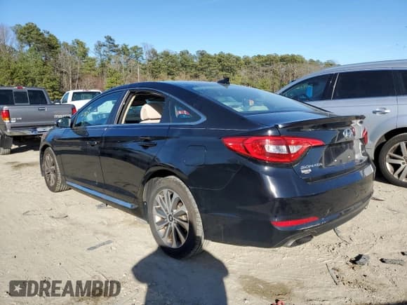 ✅ 2017 Hyundai Sonata Sport • VIN: 5NPE34AF7HH450217 • Лот: 45179883. Опубликован ранее на Copart с пробегом 123 405 миль. Бесплатный доступ к архиву аукционных продаж из США и подробный отчёт об истории автомобиля на DreamBid. Изображение 2.