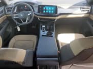 ✅ 2025 Volkswagen Atlas SE • VIN: 1V2KE2CA8SC224658 • Лот: 70911165. Опубликован ранее на Copart с пробегом 147 миль. Бесплатный доступ к архиву аукционных продаж из США и подробный отчёт об истории автомобиля на DreamBid. Изображение 8.