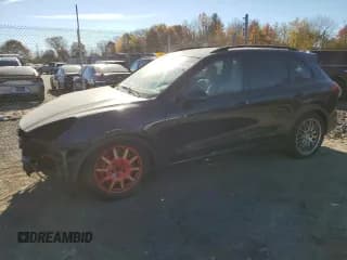 ✅ 2016 Porsche Cayenne Turbo • VIN: WP1AC2A21GLA89382 • Lot: 73531314. Wystawiony na Copart z przebiegiem 93 378 mil. Bezpłatny archiwum sprzedaży aukcyjnych z USA i szczegółowy raport historii pojazdu na DreamBid. Zdjęcie 1.