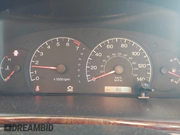 ✅ 2001 Hyundai Elantra GLS • VIN: KMHDN45D41U228272 • Lot: 41227813. Wystawiony na IAAI z przebiegiem 88 108 mil. Bezpłatny archiwum sprzedaży aukcyjnych z USA i szczegółowy raport historii pojazdu na DreamBid. Zdjęcie 7.