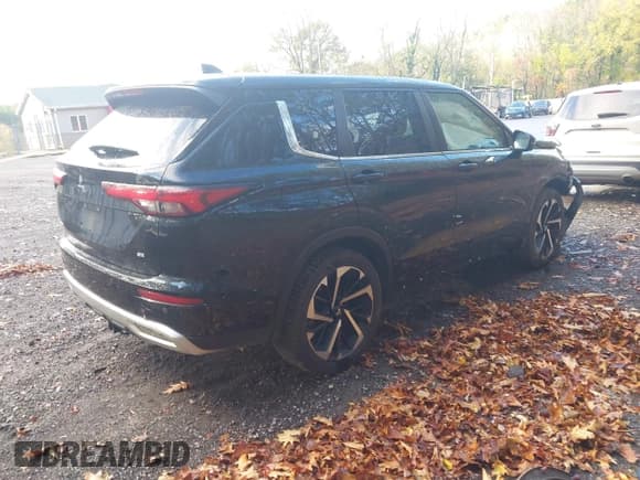 ✅ 2022 Mitsubishi Outlander SE • VIN: JA4J4UA82NZ025046 • Lot: 43472463. Listed on IAAI with 58,095 mi. Free auction sales archive from the USA and detailed vehicle history report at DreamBid. Image 4.