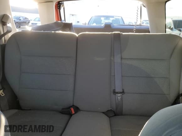 ✅ 2006 Ford Escape XLT • VIN: 1FMYU93106KA00394 • Лот: 90471275. Опубликован ранее на Copart с пробегом 228 968 миль. Бесплатный доступ к архиву аукционных продаж из США и подробный отчёт об истории автомобиля на DreamBid. Изображение 10.