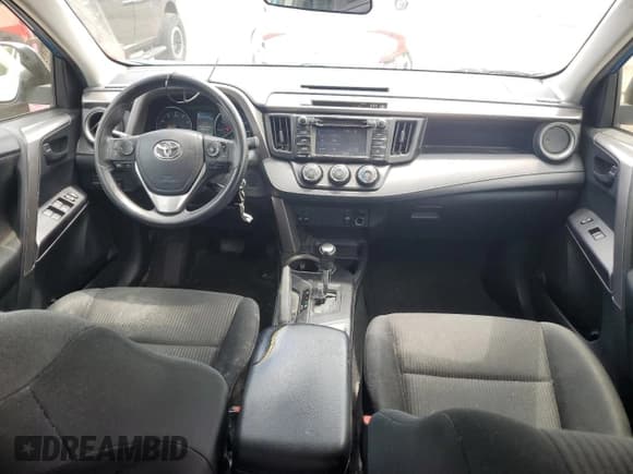 ✅ 2017 Toyota RAV4 LE • VIN: JTMZFREV2HJ104106 • Лот: 61797715. Опубликован ранее на Copart с пробегом 267 448 миль. Бесплатный доступ к архиву аукционных продаж из США и подробный отчёт об истории автомобиля на DreamBid. Изображение 8.