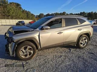 ✅ 2024 Hyundai Tucson SEL • VIN: 5NMJBCDE6RH359310 • Lot: 76978124. Wystawiony na Copart z przebiegiem 22 771 mil. Bezpłatny archiwum sprzedaży aukcyjnych z USA i szczegółowy raport historii pojazdu na DreamBid. Zdjęcie 1.