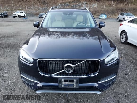 ✅ 2016 Volvo XC90 T6 Momentum • VIN: YV4A22PK9G1033341 • Лот: 93293565. Опубликован ранее на Copart с пробегом 76 229 миль. Бесплатный доступ к архиву аукционных продаж из США и подробный отчёт об истории автомобиля на DreamBid. Изображение 5.