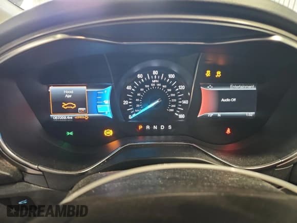 ✅ 2017 Ford Fusion SE • VIN: 3FA6P0H92HR393817 • Lot: 70639055. Listed on Copart with 87,059 mi. Free auction sales archive from the USA and detailed vehicle history report at DreamBid. Image 9.