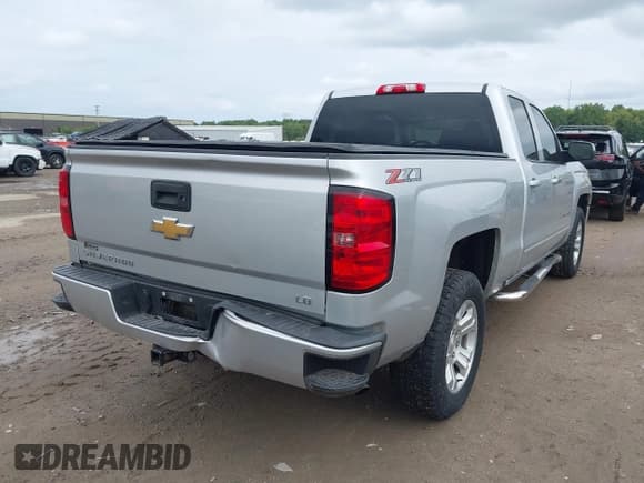 ✅ 2019 Chevrolet Silverado 1500 LT • VIN: 2GCVKPEC9K1101198 • Lot: 43149315. Wystawiony na IAAI z przebiegiem 106 346 mil. Bezpłatny archiwum sprzedaży aukcyjnych z USA i szczegółowy raport historii pojazdu na DreamBid. Zdjęcie 4.