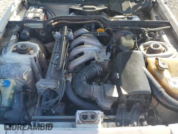 ✅ 1983 Porsche 944 • VIN: WP0AA0944DN463422 • Лот: 89517095. Опубликован ранее на Copart с пробегом 40 463 миль. Бесплатный доступ к архиву аукционных продаж из США и подробный отчёт об истории автомобиля на DreamBid. Изображение 11.