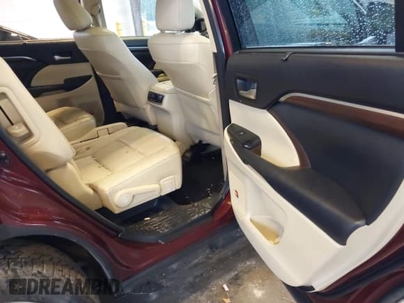 ✅ 2014 Toyota Highlander Limited • VIN: 5TDDKRFH8ES044703 • Лот: 43693623. Опубликован ранее на IAAI с пробегом 113 928 миль. Бесплатный доступ к архиву аукционных продаж из США и подробный отчёт об истории автомобиля на DreamBid. Изображение 8.