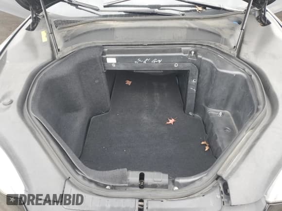 ✅ 2013 Tesla Model S • VIN: 5YJSA1CN5DFP07265 • Lot: 90638385. Wystawiony na Copart z przebiegiem 177 733 mil. Bezpłatny archiwum sprzedaży aukcyjnych z USA i szczegółowy raport historii pojazdu na DreamBid. Zdjęcie 11.