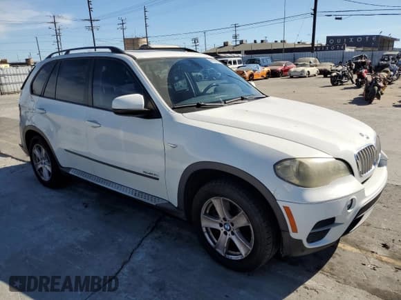 ✅ 2011 BMW X5 35d • VIN: 5UXZW0C58BL657027 • Lot: 69300955. Wystawiony na Copart z przebiegiem 149 844 mil. Bezpłatny archiwum sprzedaży aukcyjnych z USA i szczegółowy raport historii pojazdu na DreamBid. Zdjęcie 4.