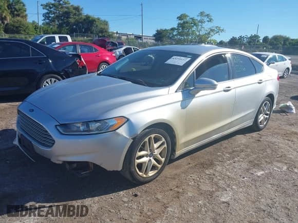 ✅ 2014 Ford Fusion SE • VIN: 3FA6P0H79ER391072 • Lot: 43299112. Wystawiony na IAAI z przebiegiem 169 042 mil. Bezpłatny archiwum sprzedaży aukcyjnych z USA i szczegółowy raport historii pojazdu na DreamBid. Zdjęcie 2.