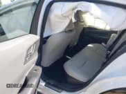 ✅ 2024 Toyota Prius LE • VIN: JTDACAAU6R3043434 • Lot: 41757074. Wystawiony na IAAI z przebiegiem 422 mil. Bezpłatny archiwum sprzedaży aukcyjnych z USA i szczegółowy raport historii pojazdu na DreamBid. Zdjęcie 8.