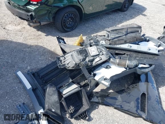 ✅ 2018 Lincoln Navigator Select • VIN: 5LMJJ3HT7JEL14968 • Lot: 42120746. Listed on IAAI with 75,639 mi. Free auction sales archive from the USA and detailed vehicle history report at DreamBid. Image 12.