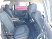 ✅ 2013 Chevrolet Traverse LT • VIN: 1GNKRGKD9DJ228707 • Lot: 43398452. Wystawiony na IAAI z przebiegiem 150 265 mil. Bezpłatny archiwum sprzedaży aukcyjnych z USA i szczegółowy raport historii pojazdu na DreamBid. Zdjęcie 8.