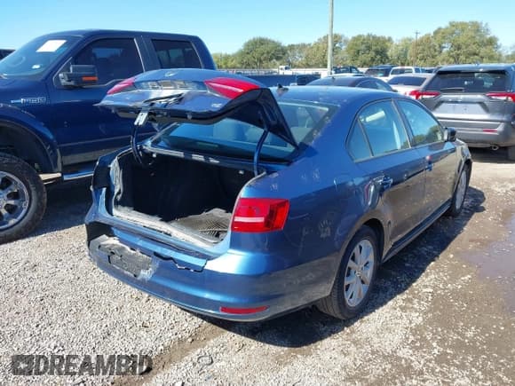 ✅ 2015 Volkswagen Jetta SE • VIN: 3VWD17AJXFM291558 • Lot: 43567955. Listed on IAAI with 222,880 mi. Free auction sales archive from the USA and detailed vehicle history report at DreamBid. Image 4.
