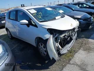 ✅ 2015 Nissan Note SV • VIN: 3N1CE2CP9FL374091 • Lot: 41565819. Wystawiony na IAAI z przebiegiem Nie podano. Bezpłatny archiwum sprzedaży aukcyjnych z USA i szczegółowy raport historii pojazdu na DreamBid. Zdjęcie 1.