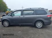 ✅ 2012 Toyota Sienna XLE • VIN: 5TDDK3DC8CS044153 • Lot: 42174323. Wystawiony na IAAI z przebiegiem 132 828 mil. Bezpłatny archiwum sprzedaży aukcyjnych z USA i szczegółowy raport historii pojazdu na DreamBid. Zdjęcie 14.