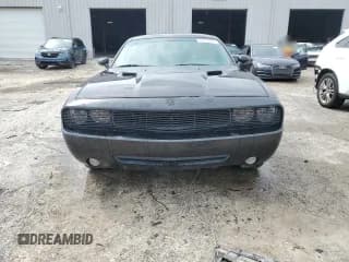 ✅ 2010 Dodge Challenger R/T Classic • VIN: 2B3CJ5DT7AH314965 • Lot: 70973564. Wystawiony na Copart z przebiegiem 123 166 mil. Bezpłatny archiwum sprzedaży aukcyjnych z USA i szczegółowy raport historii pojazdu na DreamBid. Zdjęcie 5.