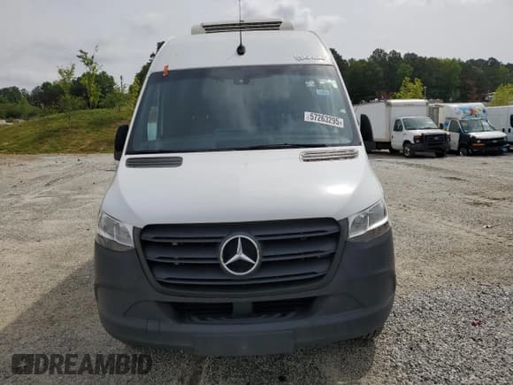 ✅ 2019 Mercedes-Benz Sprinter Cargo • VIN: WD3PF0CD8KT006426 • Lot: 57263295. Listed on Copart with 253,212 mi. Free auction sales archive from the USA and detailed vehicle history report at DreamBid. Image 5.