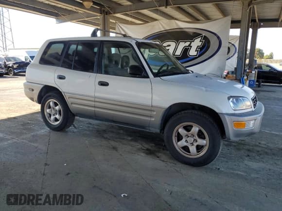 ✅ 1998 Toyota RAV4 • VIN: JT3GP10V3W0030702 • Лот: 85702505. Опубликован ранее на Copart с пробегом 205 102 миль. Бесплатный доступ к архиву аукционных продаж из США и подробный отчёт об истории автомобиля на DreamBid. Изображение 4.