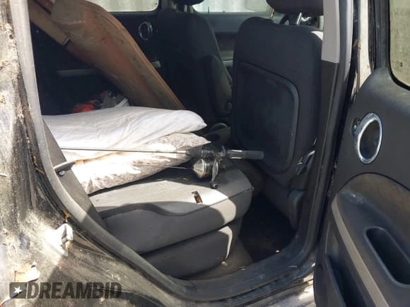 ✅ 2007 Chevrolet HHR LT • VIN: 3GNDA33P07S571054 • Lot: 42050037. Listed on IAAI with Not provided. Free auction sales archive from the USA and detailed vehicle history report at DreamBid. Image 8.