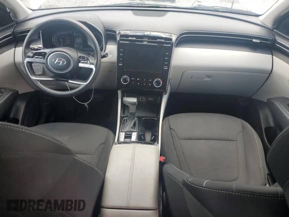 2022 Hyundai Tucson SEL z VIN 5NMJBCAE7NH158202, wystawiony jako Copart lot #68732365 z przebiegiem 43 605 mil mil oraz Szkoda całkowita • Salvage title. Historia ofert i sprzedaży dostępna na DreamBid. Obrazek 8.