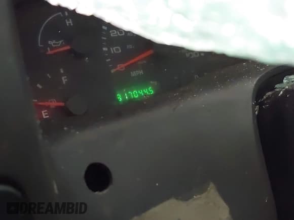 ✅ 2002 Ford F-350 XL • VIN: 1FTSW31F42EA44133 • Lot: 43726558. Listed on IAAI with 317,044 mi. Free auction sales archive from the USA and detailed vehicle history report at DreamBid. Image 7.