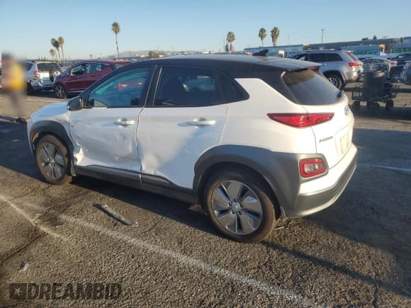 ✅ 2021 Hyundai Kona SEL • VIN: KM8K23AG8MU130716 • Лот: 70741934. Опубликован ранее на Copart с пробегом 68 438 миль. Бесплатный доступ к архиву аукционных продаж из США и подробный отчёт об истории автомобиля на DreamBid. Изображение 2.