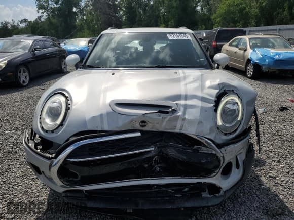✅ 2018 MINI Clubman Cooper S • VIN: WMWLN9C52J2E50880 • Lot: 52157545. Wystawiony na Copart z przebiegiem 57 918 mil. Bezpłatny archiwum sprzedaży aukcyjnych z USA i szczegółowy raport historii pojazdu na DreamBid. Zdjęcie 5.