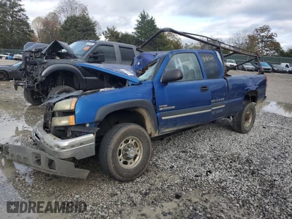 ✅ 2003 Chevrolet Silverado 2500HD LT • VIN: 1GCHK291X3E323578 • Lot: 90325455. Wystawiony na Copart z przebiegiem Nie podano. Bezpłatny archiwum sprzedaży aukcyjnych z USA i szczegółowy raport historii pojazdu na DreamBid. Zdjęcie 1.