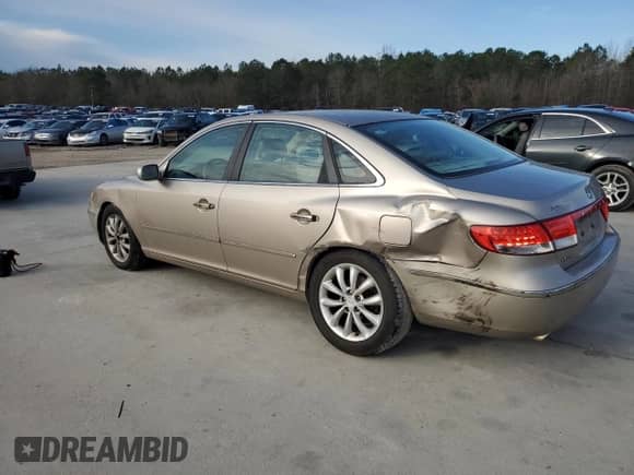2006 Hyundai Azera SE с VIN KMHFC46F86A109521, выставлен на аукционе Copart как лот 42508805 с пробегом 215 583 миль миль и Списание • Salvage title. История ставок и продаж доступна на DreamBid. Изображение 2.