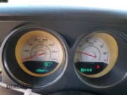 ✅ 2012 Dodge Challenger SXT • VIN: 2C3CDYAG6CH186286 • Lot: 75827294. Wystawiony na Copart z przebiegiem 170 569 mil. Bezpłatny archiwum sprzedaży aukcyjnych z USA i szczegółowy raport historii pojazdu na DreamBid. Zdjęcie 9.