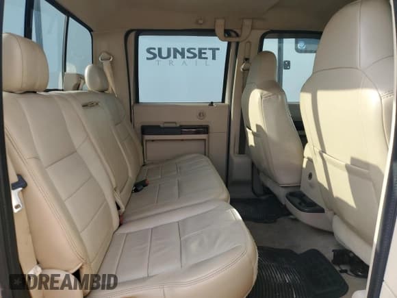 ✅ 2008 Ford F-450 XL • VIN: 1FTXW43R28EB55226 • Lot: 81526854. Wystawiony na Copart z przebiegiem 180 910 mil. Bezpłatny archiwum sprzedaży aukcyjnych z USA i szczegółowy raport historii pojazdu na DreamBid. Zdjęcie 11.