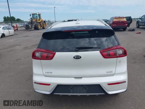 ✅ 2017 Kia Niro Touring Launch Edition • VIN: KNDCC3LC8H5040370 • Лот: 42575097. Опубликован ранее на IAAI с пробегом 67 532 миль. Бесплатный доступ к архиву аукционных продаж из США и подробный отчёт об истории автомобиля на DreamBid. Изображение 16.