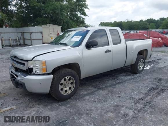 ✅ 2011 Chevrolet Silverado 1500 LS • VIN: 1GCRKREAXBZ241408 • Lot: 42569887. Wystawiony na IAAI z przebiegiem 177 499 mil mil. Skorzystaj z bezpłatnego archiwum sprzedaży aukcyjnych z USA i zobacz szczegółowy raport historii pojazdu na DreamBid. Zdjęcie 17.