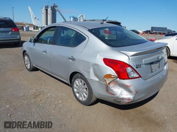 ✅ 2013 Nissan Versa S • VIN: 3N1CN7AP4DL858425 • Лот: 43343474. Опубликован ранее на IAAI с пробегом 69 339 миль. Бесплатный доступ к архиву аукционных продаж из США и подробный отчёт об истории автомобиля на DreamBid. Изображение 3.