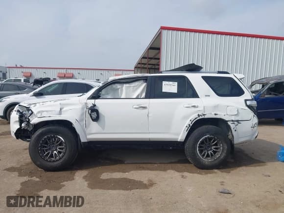 ✅ 2019 Toyota 4Runner SR5 • VIN: JTEZU5JR9K5201094 • Lot: 43519344. Listed on IAAI with 131,022 mi. Free auction sales archive from the USA and detailed vehicle history report at DreamBid. Image 14.
